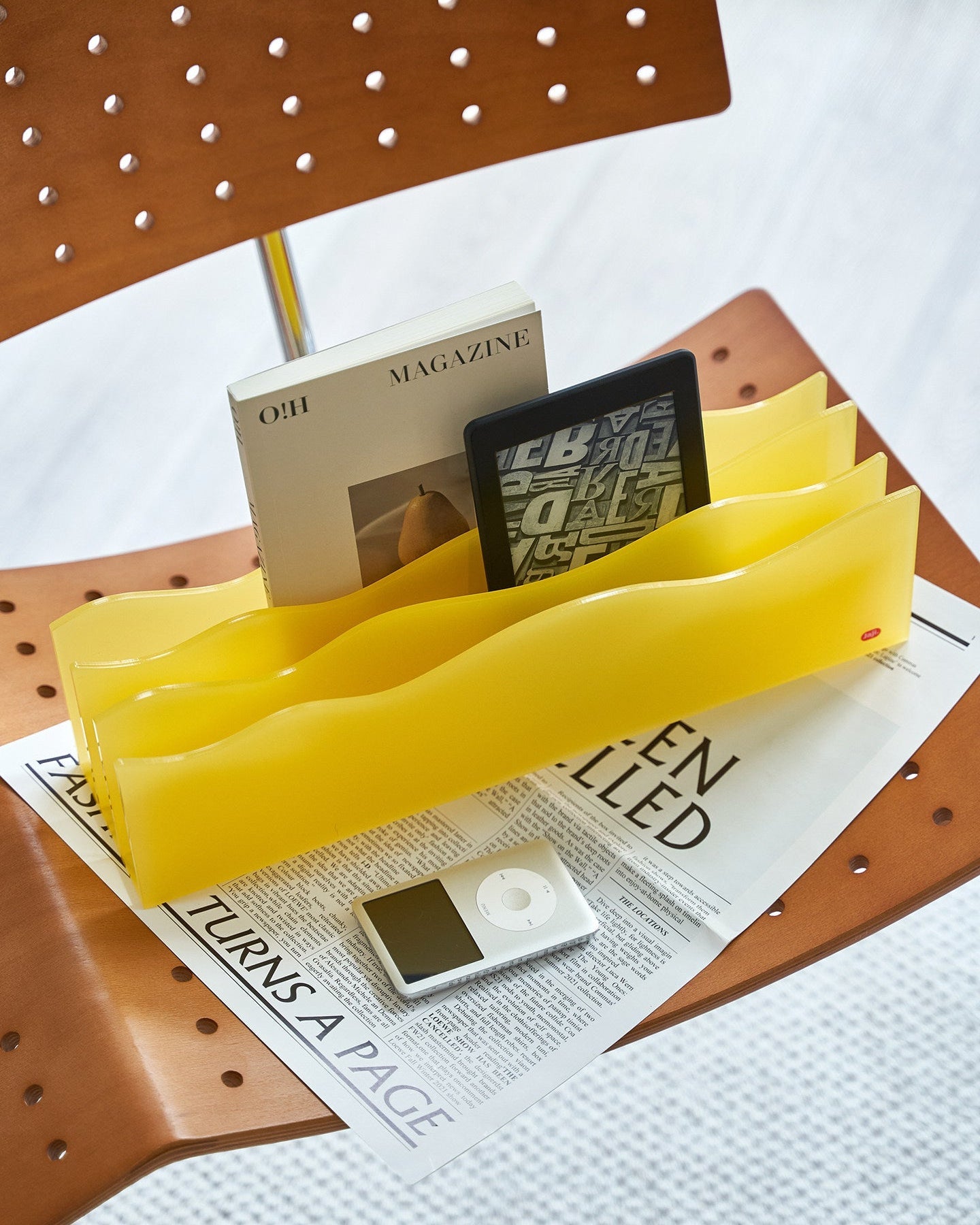 Wave Acrylic Magazine Organizer