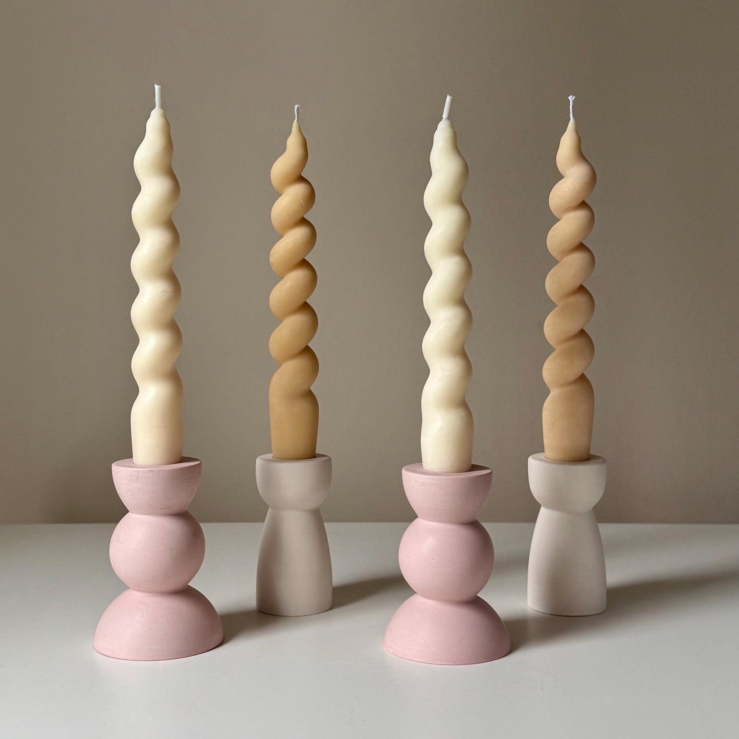 Round Jesmonite Candlestick Holder: Minimalist Table Decor